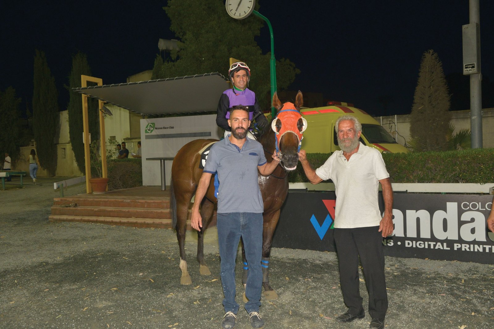 STAVROS KNEKNAS STK8173 copy scaled