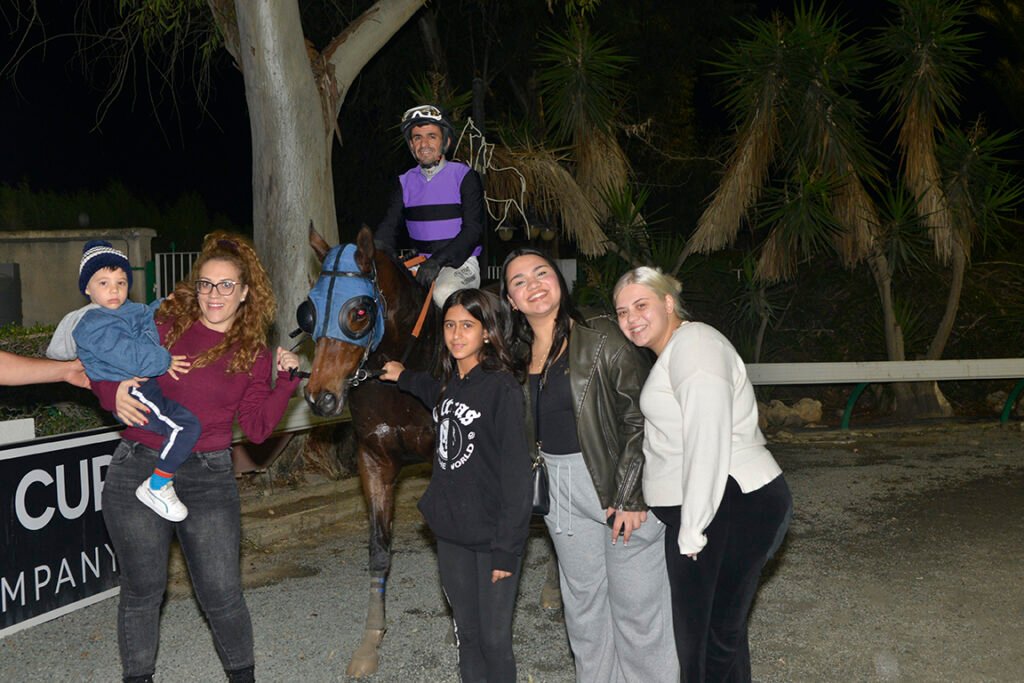 GEORGE THE FARRIER_STK5522