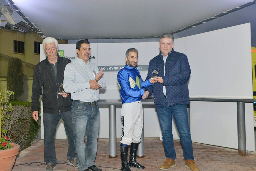 MIDIA – OAKS _STK5354