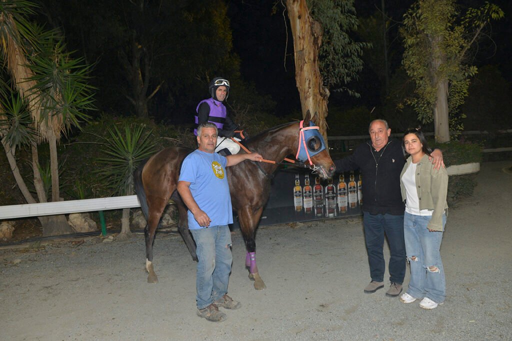 GEORGE THE FARRIER_STK6442