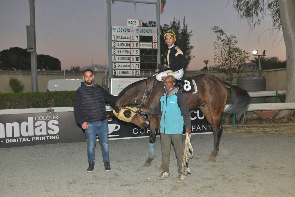 PATH OF GOLD_STK7704