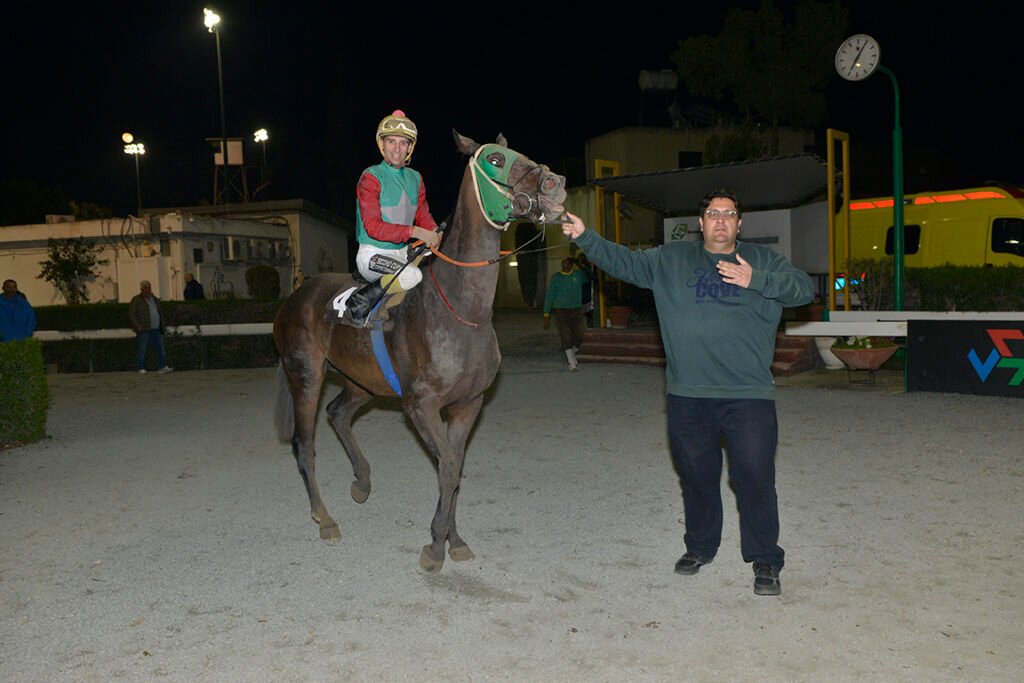 QUEEN RIANA 15.1.25_STK7333