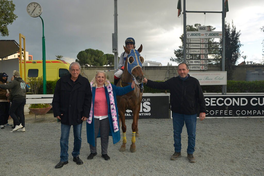 ESTHIR 26.2.25_STK9232