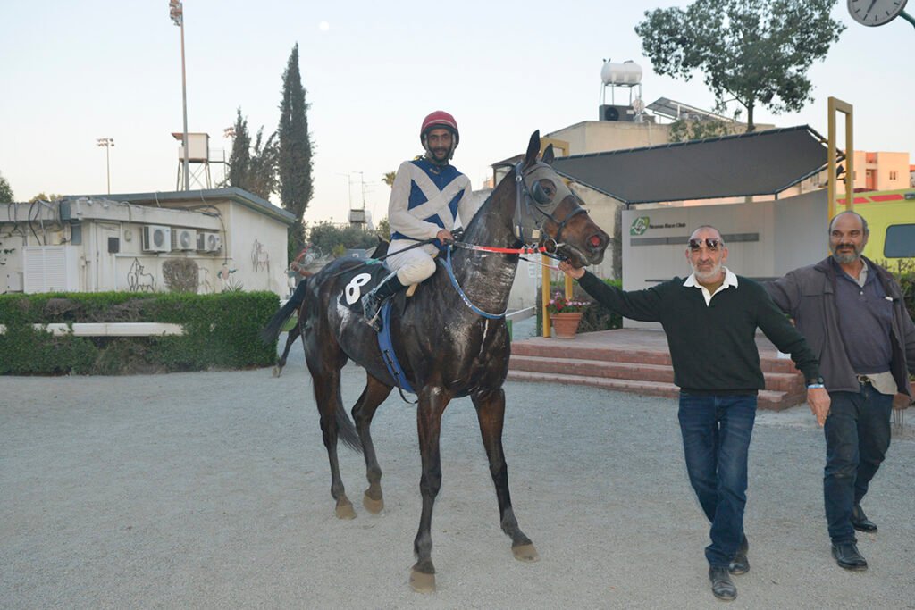 MIKRI VARVARA_STK9663